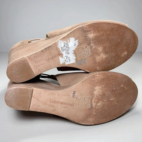 Lucky Brand Stacked Wedge Heel Suede Booties Sesame Brown  Tan - Picture 9 of 9